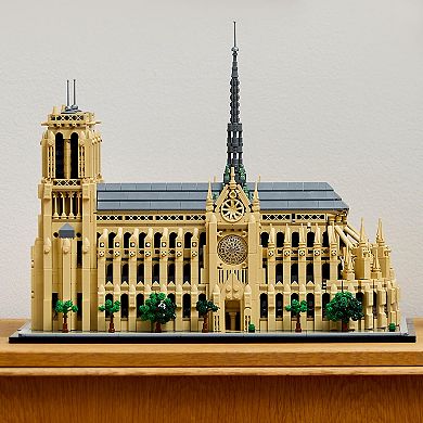 LEGO Architecture Notre-Dame de Paris Replica Build and Display Set 21061 Building Kit (4383 pieces)
