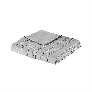 Intelligent Design Milo Cationic Dyed Clip Jacquard Duvet Cover Set with Throw Pillow