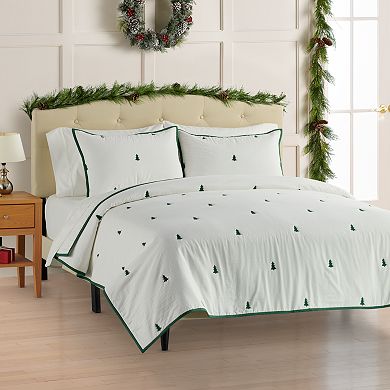 St. Nicholas Square Embroidered Christmas Tree Quilt Set with Shams