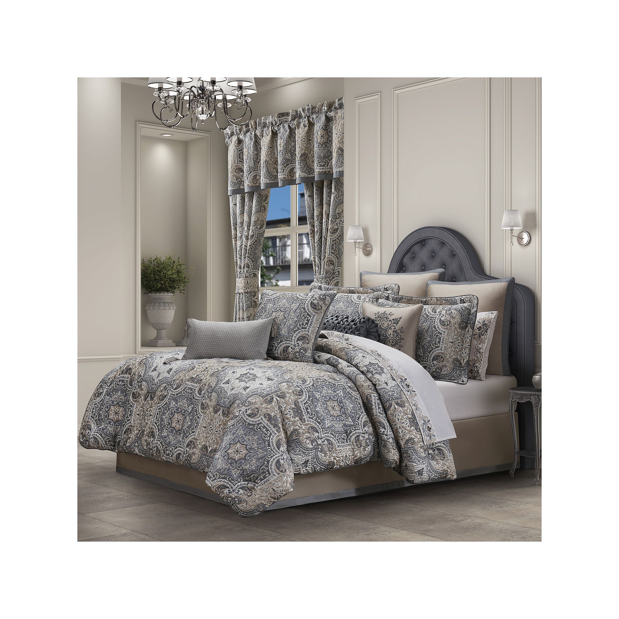 Five Queens Court Leonard Bedding Set, Blue