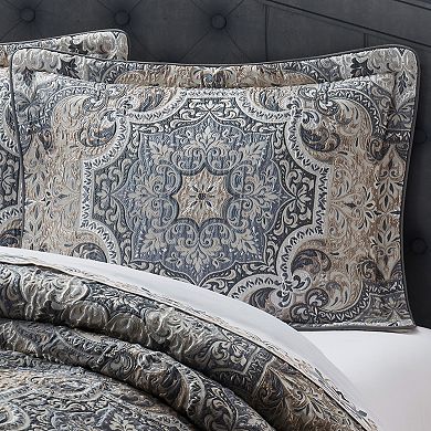Five Queens Court Leonard Bedding Set