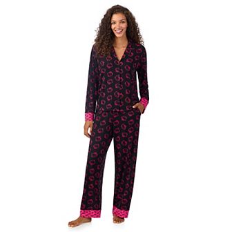 Women's Hello Kitty Long Sleeve Notch Collar Pajama Top & Pajama Bottoms Set