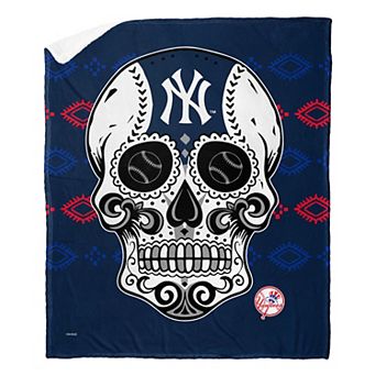 MLB New York Yankees Sugar Skull Silk Touch Sherpa Throw