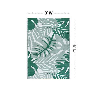 World Rug Gallery Tropical Leaf Reversible Recycled Plastic Area Rug