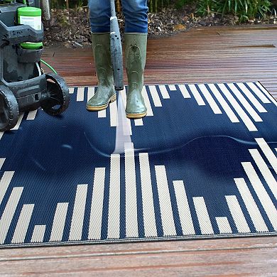 World Rug Gallery Bohemian Stripe Diamond Reversible Outdoor Rug