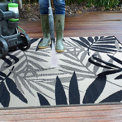 World Rug Gallery Contemporary Floral Leaves Reversible Outdoor Rugs