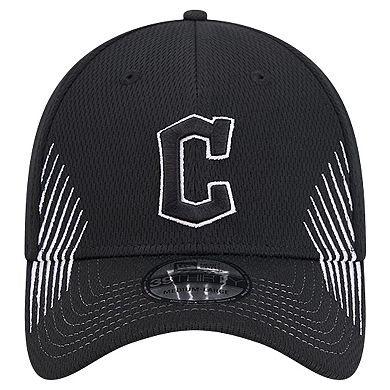 Men's New Era Black Cleveland Guardians Active Dash Mark 39THIRTY Flex Hat