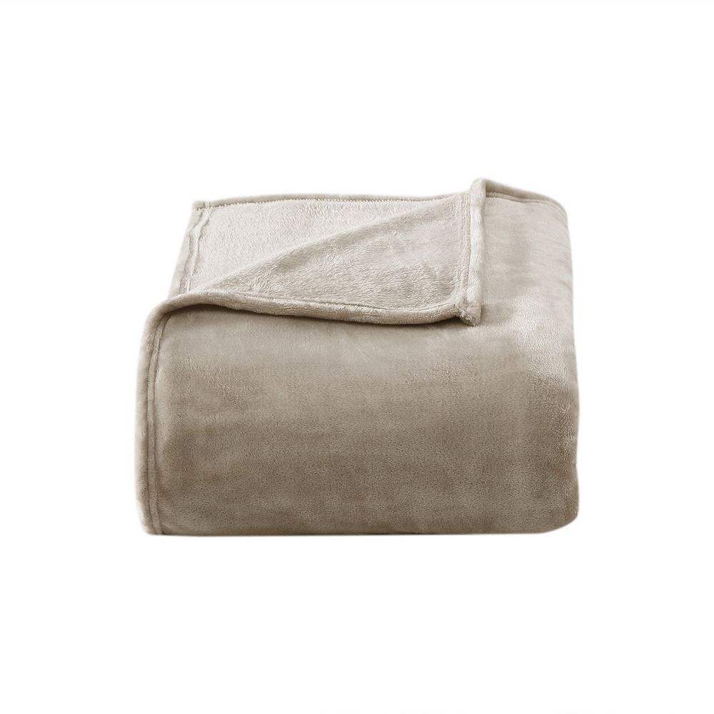 Poppy & Fritz Solid Soft Plush Blanket