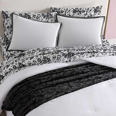 Betsey Johnson Signature Hotel Solid White and Black King Comforter Set