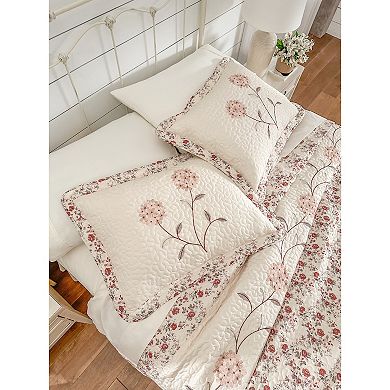 Brylanehome Margaret Embroidered Bedspread