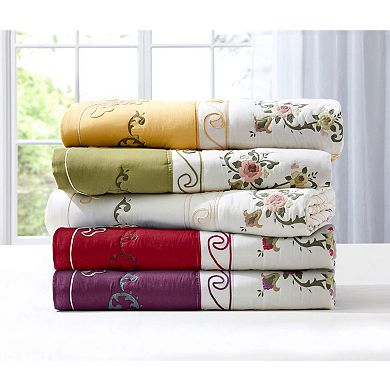Brylanehome Ava Oversized Embroidered Cotton Quilt