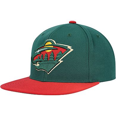 Men's Mitchell & Ness Green Minnesota Wild Core Team Ground 2.0 Snapback Hat