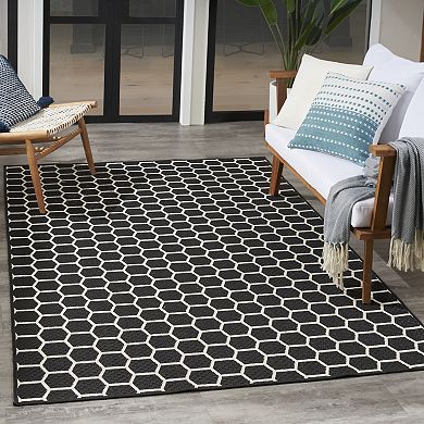 Nourison Reversible Indoor / Outdoor Geometric Rug