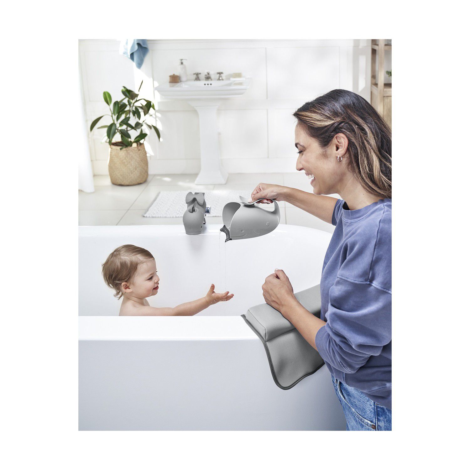 https://media.kohlsimg.com/is/image/kohls/7056484_ALT4
