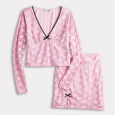 Juniors' madden girl 2-pc. Long Sleeve Contrast Trim Top and Slit Mini Skirt Set