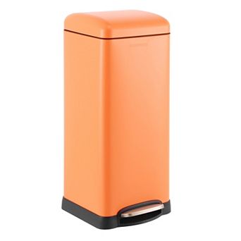 Betty Retro 8-gallon Step-open Trash Can