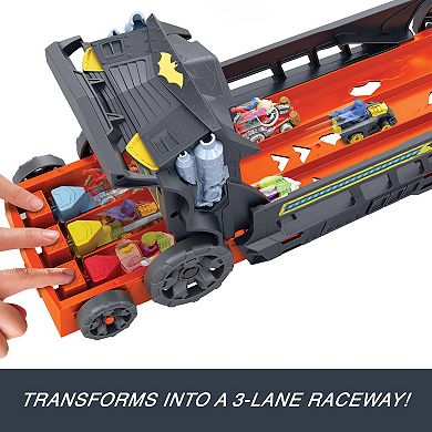 Mattel Hot Wheels RacerVerse Batman’s Escape Chase Track Set