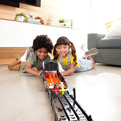 Mattel Hot Wheels RacerVerse Batman’s Escape Chase Track Set