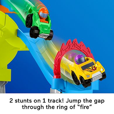 Fisher-Price Little People Little People Hot Wheels Spiral Stunt Speedway Toddler Race Track Playset