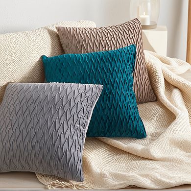 2 Pcs Throw Pillow Covers Luxury Textured Pillowcases Soft Cozy Cushion for Couch 18 x 18 Inch