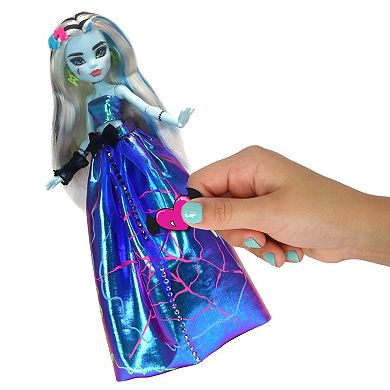 Tara Toy Monster High Fangtastic Fashion Designer Doll Dress Outfit Kit