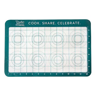 Taste of Home Baking Sheet and Spatula Set