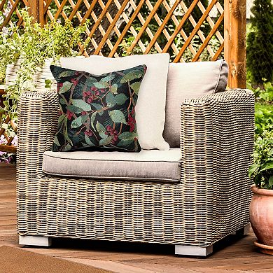 Liora Manne Marina Holly Field Indoor / Outdoor Throw Pillow