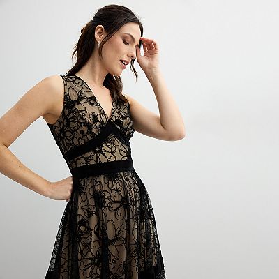 Women's Taylor Flocked Velvet Floral V Neck Dress