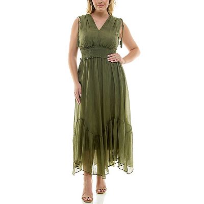 Plus Size Taylor V-Neck Maxi Hanky Hem Dress