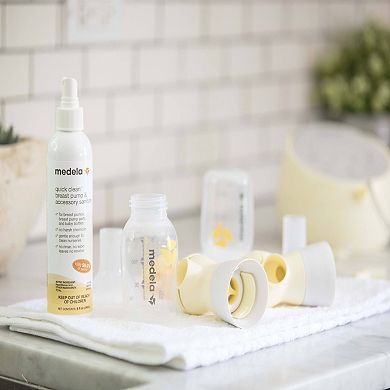 Medela Quick Clean Pump Sanitizer Spray 8oz