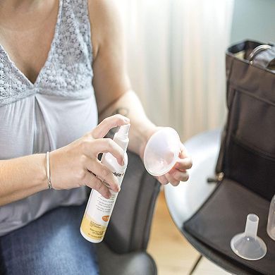 Medela Quick Clean Pump Sanitizer Spray 8oz