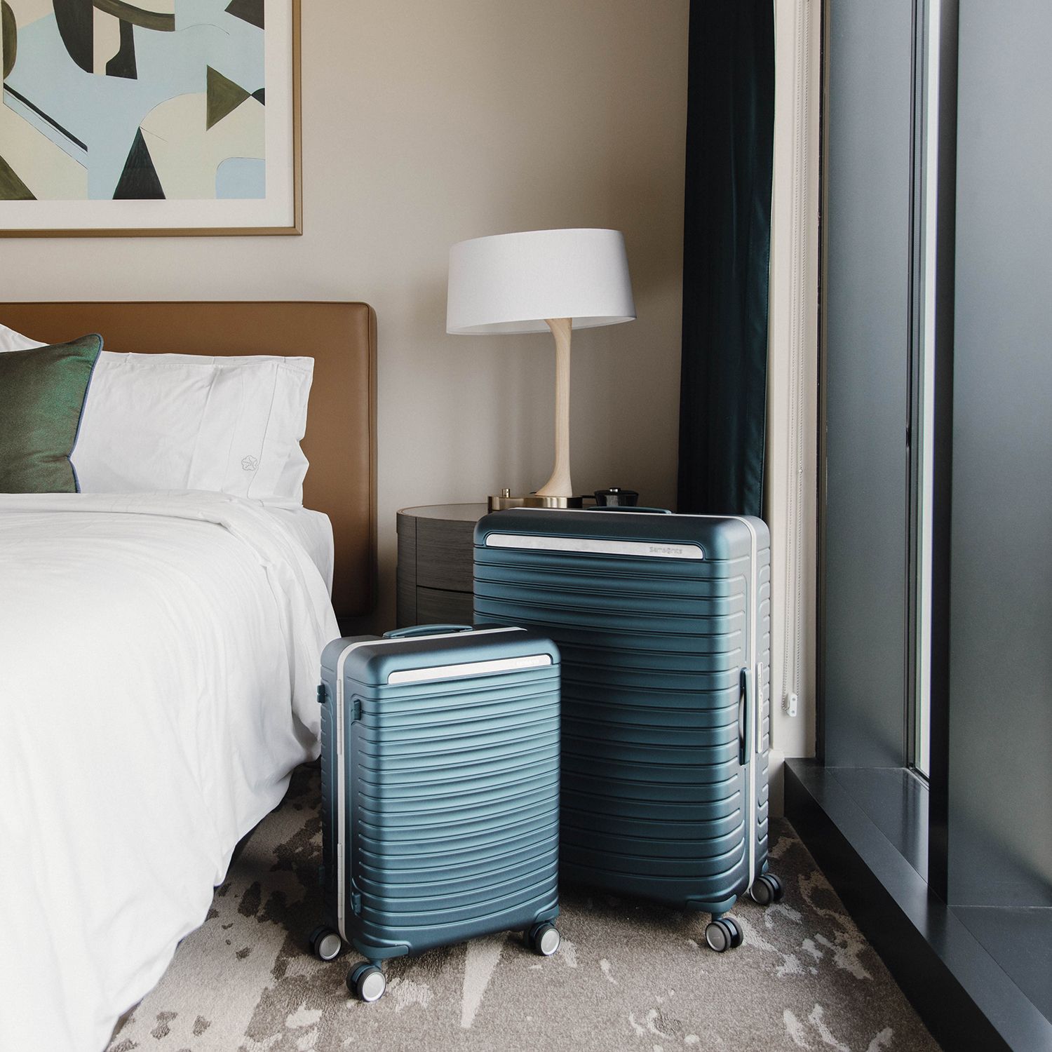 Samsonite Framelock Hartschalenkoffer – Mit 360-Grad-Rollen, Variablem Griff & TSA-Schloss