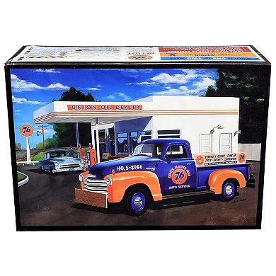 AMT Scale Model Kit 1950 Chevy 3100 Pickup Union 76 Replica Truck
