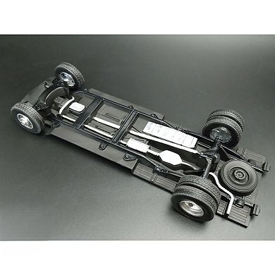Round 2 AMT 1996 Chevrolet C-3500 Dually Pickup Scale Model Kit