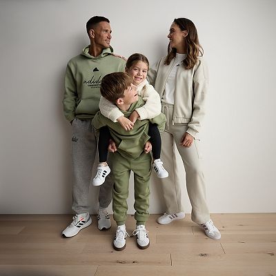 アディダス☆Essentials Linear Fleece Cargo Pants☆選べる2色 Women's adidas Essentials Linear Fleece Cargo Pants
