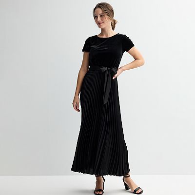 Women's Sandra Darren Velvet Pleated Sheath Maxi Dress