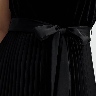 Women's Sandra Darren Velvet Pleated Sheath Maxi Dress