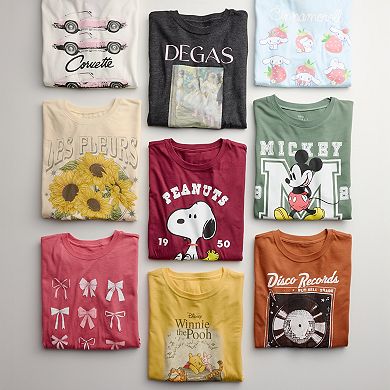 Juniors' Peanuts Snoopy & Woodstock Short Sleeve Graphic Tee