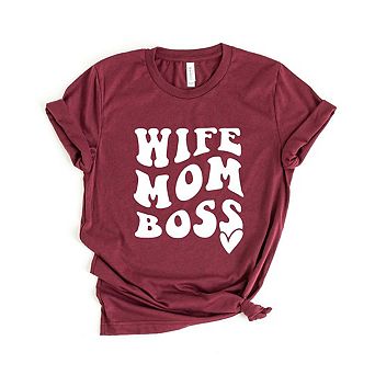 Simply Sage Market Wife Mom Boss Wavy Heart Short Sleeve Tee