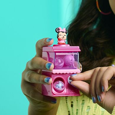 Disney Doorables Squish’Alots Whatcha Gotcha Machine & 6 Surprises Inside by Just Play, Styles May Vary