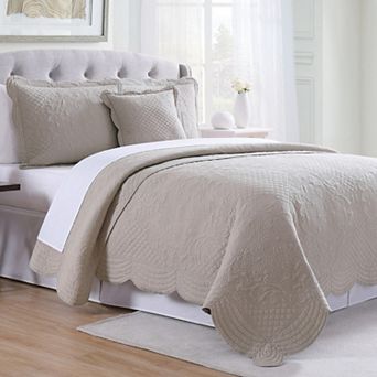 American Traditions French Tile Scalloped Quilt Set with Shams