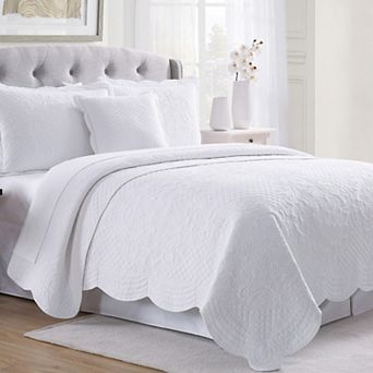 American Traditions French Tile Scalloped Quilt Set with Shams