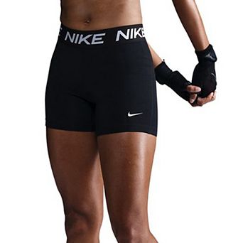 Women's Nike Victory Essential Shorts
