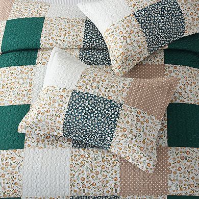 Marcielo 3 Piece Handcrafted Christmas Patchwork Vintage Style Holiday Cotton Quilt Set