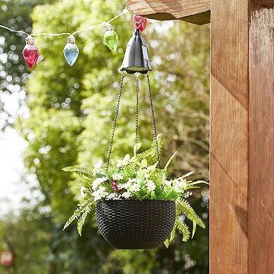 Glitzhome Plastic Hanging Planter With Solar Lights