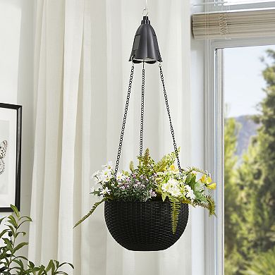 Glitzhome Plastic Hanging Planter With Solar Lights