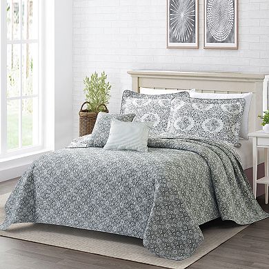 Serenta Legacy Floral Medallion Printed 5-Piece Quilt Set with Throw Pillows