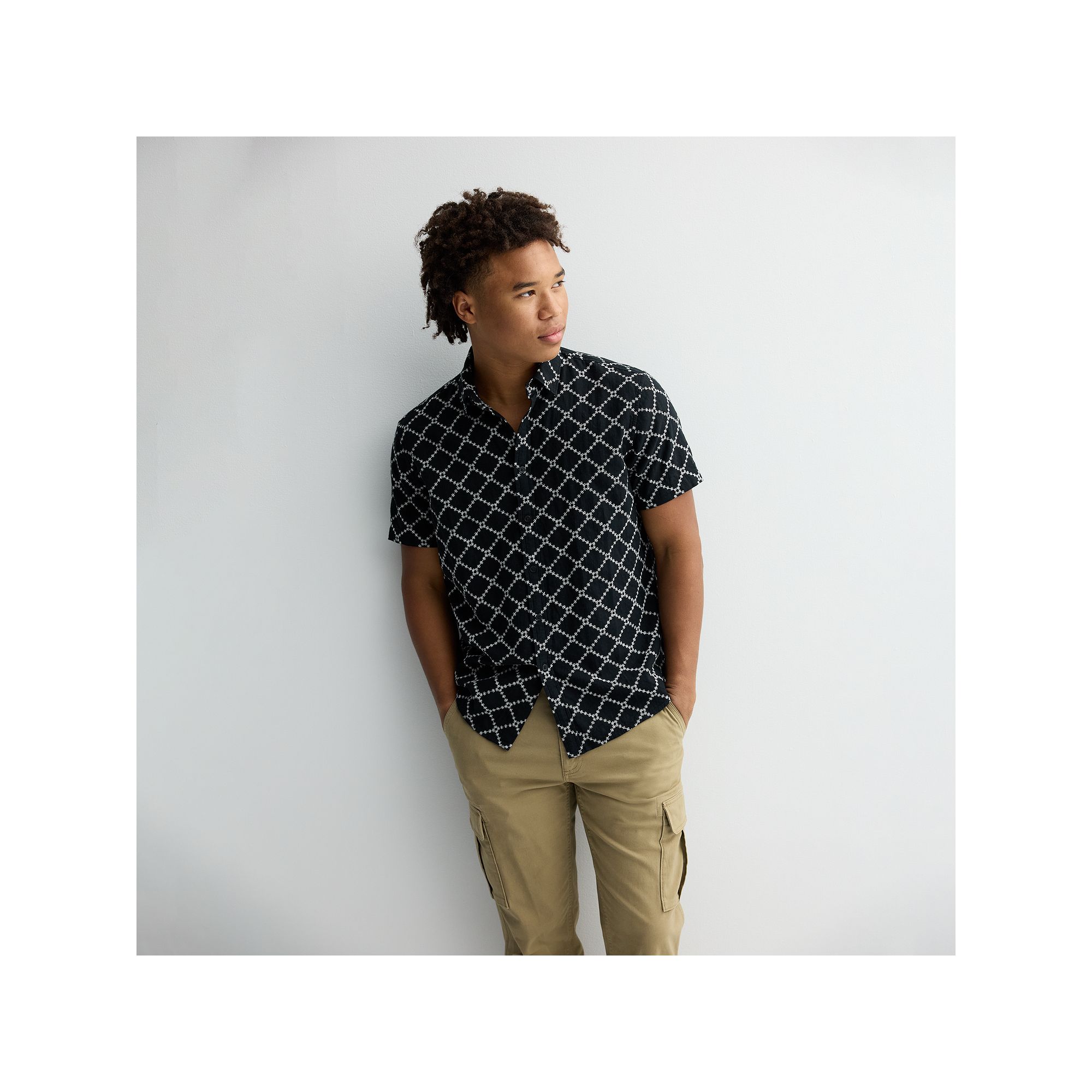 Mens Apt. 9® Short Sleeve Embroidered Button-Down Shirt, Size: Small, Min