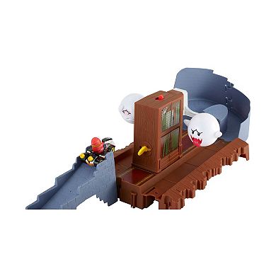 Mattel Hot Wheels Mario Kart Boo's Spooky Sprint Track Set