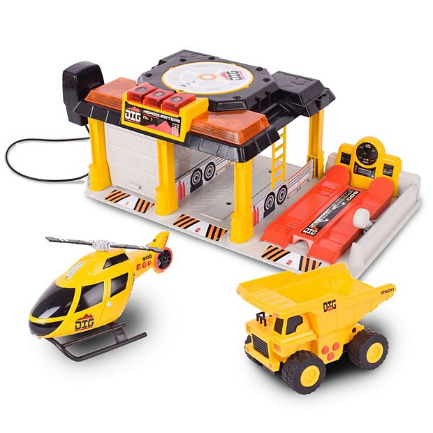 Maxx Action Lights & Sounds 3-pc. Construction Garage & Two Mini